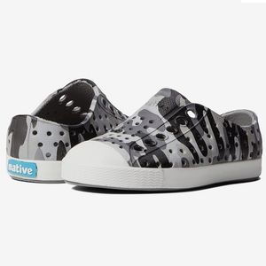 Native Shoes, Jefferson Print (toddler/ little kid) Mist Camo, size 5